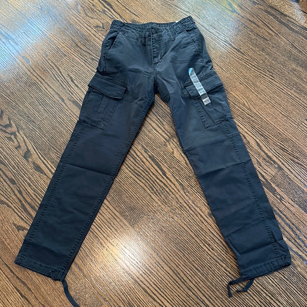 Black American Eagle cargo pants
